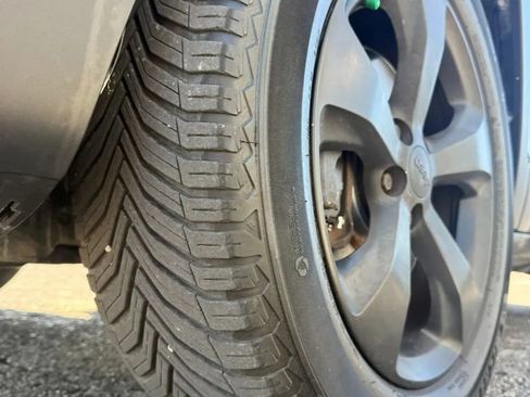 Used 2020 Jeep Cherokee Limited AWD/4WD image 19