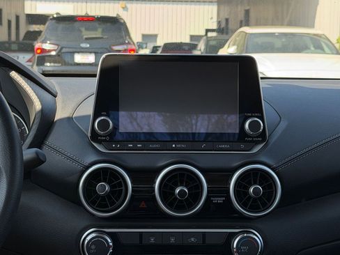 Used 2025 Nissan Sentra SV image 20