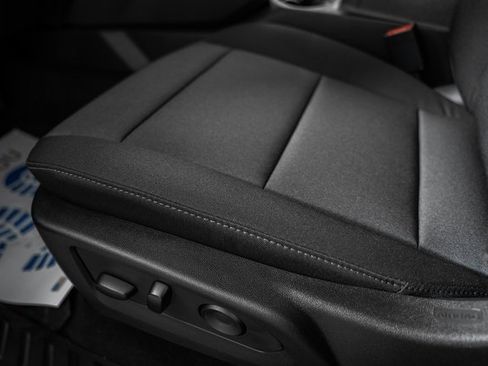 New 2026 Chevrolet Colorado W/T image 30