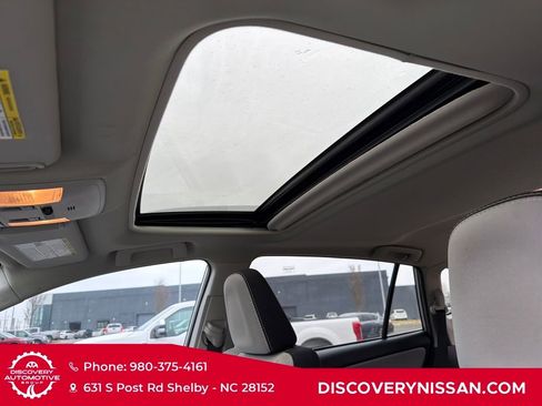 Used 2018 Toyota RAV4 XLE image 28