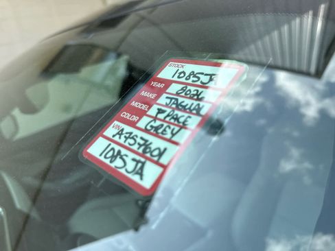 Used 2026 Jaguar F-PACE R-Dynamic S image 21