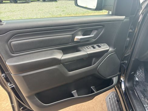 New 2026 RAM 1500 Express AWD/4WD image 17