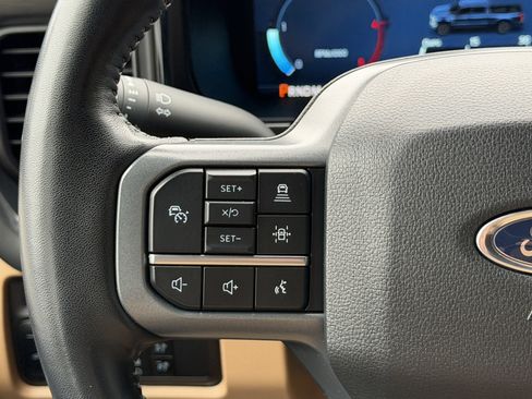 Used 2024 Ford F350 Lariat w/ Lariat Ultimate Package image 36