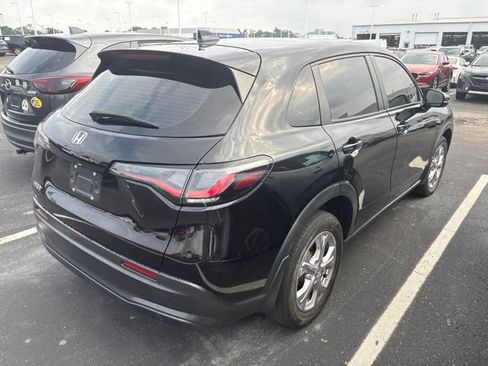 Used 2023 Honda HR-V LX image 6