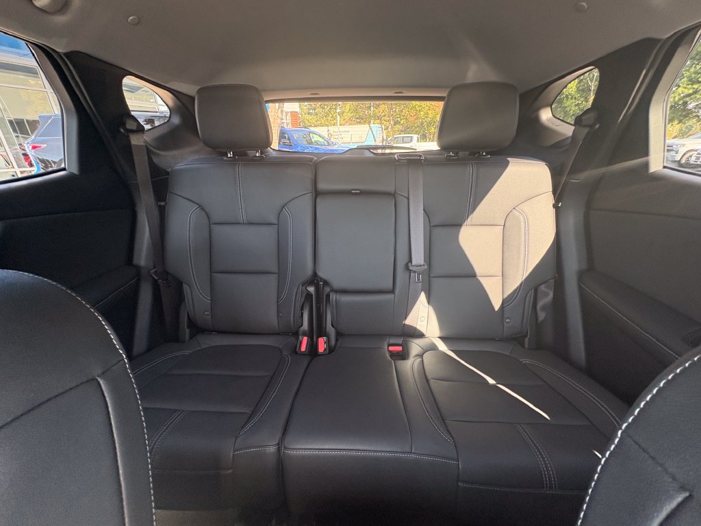Used 2024 Chevrolet Blazer LT FWD image 12