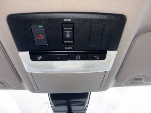 Used 2023 Nissan Altima 2.5 SL FWD image 15