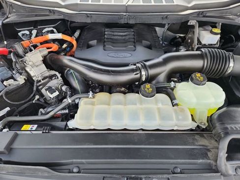 Used 2022 Ford F150 Lariat w/ Equipment Group 502A High image 31