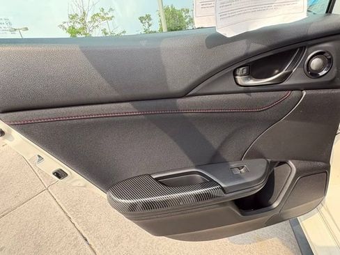 Used 2018 Honda Civic Type R image 24