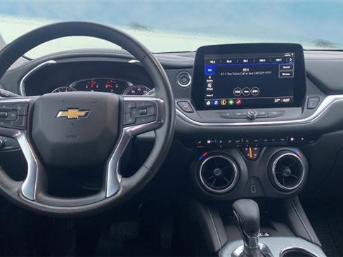 Used 2024 Chevrolet Blazer LT w/ Convenience Package image 9