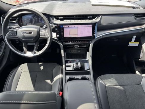 New 2026 Jeep Grand Cherokee L 4WD image 2