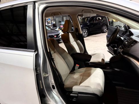 Used 2016 Honda CR-V SE image 26