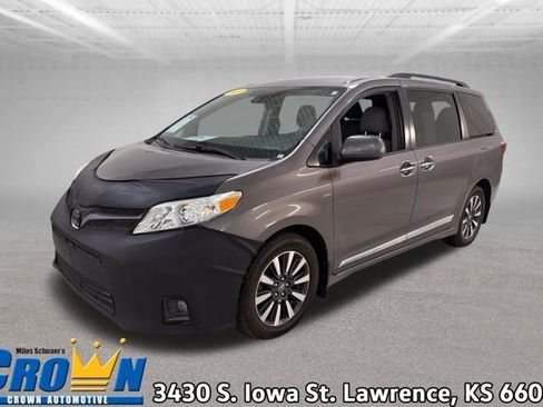 Used 2019 Toyota Sienna XLE w/ XLE Navigation Package AWD/4WD image 1