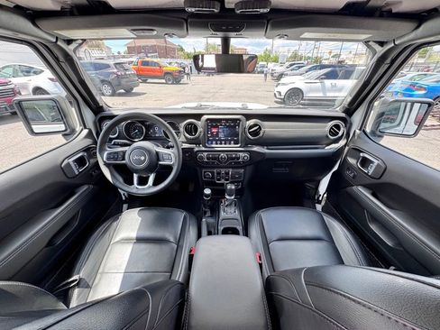 Used 2023 Jeep Wrangler Unlimited Sahara AWD/4WD image 10