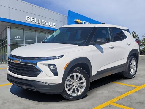 New 2026 Chevrolet TrailBlazer LS w/ LS Convenience Package AWD/4WD image 1