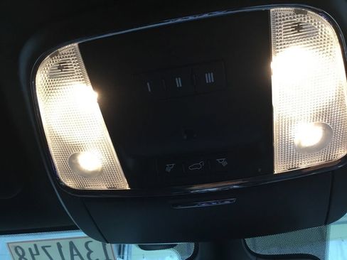 Used 2021 Jeep Grand Cherokee Laredo X AWD/4WD image 35
