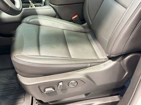 Used 2024 GMC Yukon Denali w/ Max Trailering Package image 19