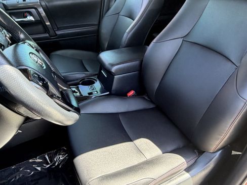 Certified 2024 Toyota 4Runner TRD Off-Road Premium w/ Moonroof Package AWD/4WD image 29