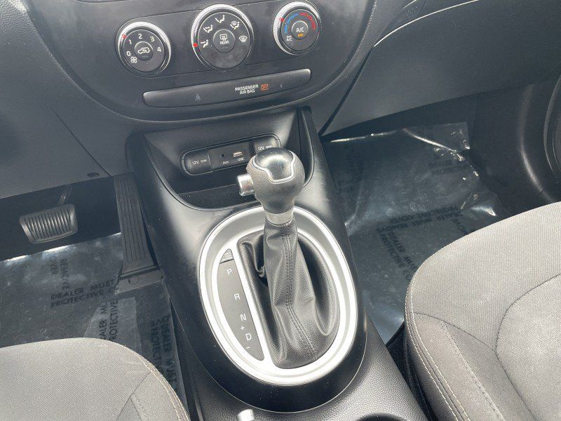 Used 2018 Kia Soul FWD image 18