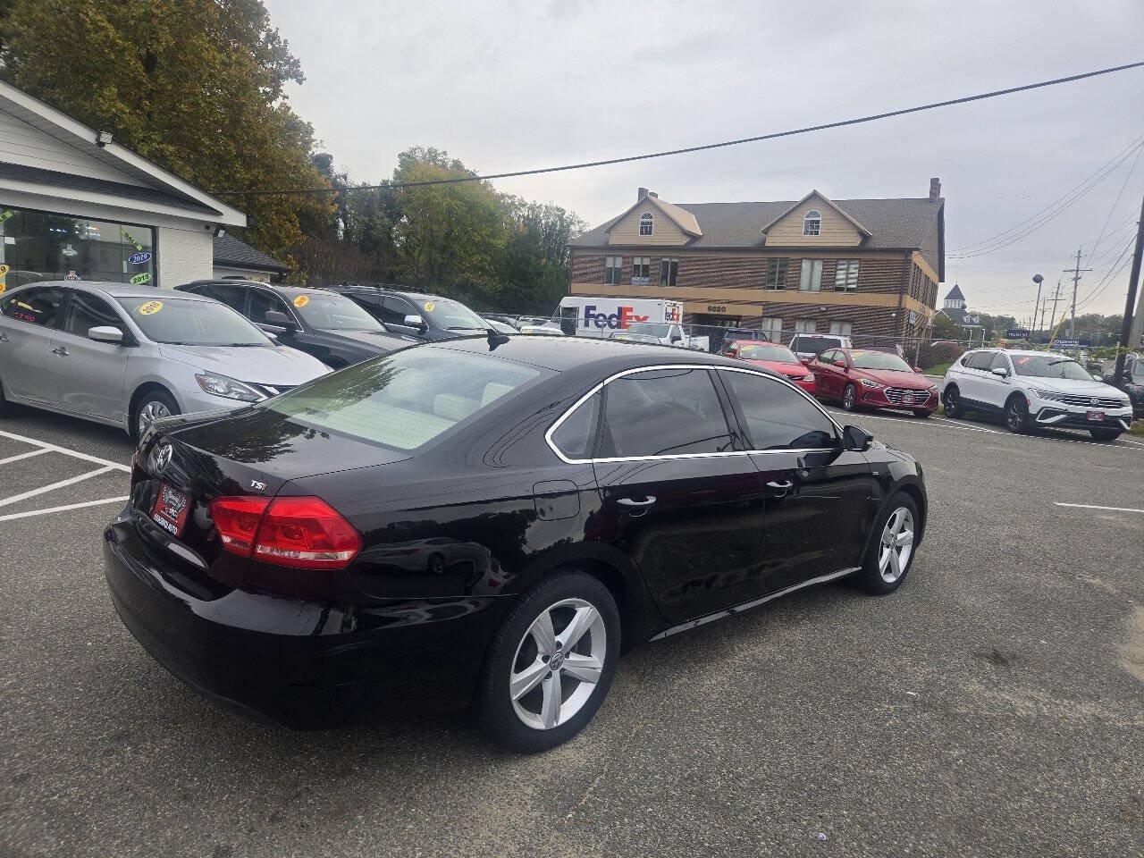 Used 2015 Volkswagen Passat 1.8T Limited Edition FWD image 8
