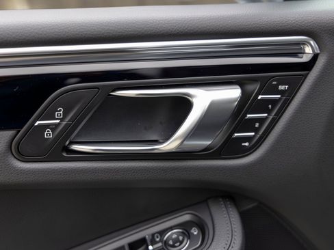 New 2026 Porsche Macan AWD/4WD image 22