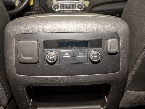 Used 2018 Chevrolet Tahoe LT image 8