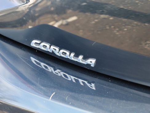 Used 2020 Toyota Corolla Hatchback image 9