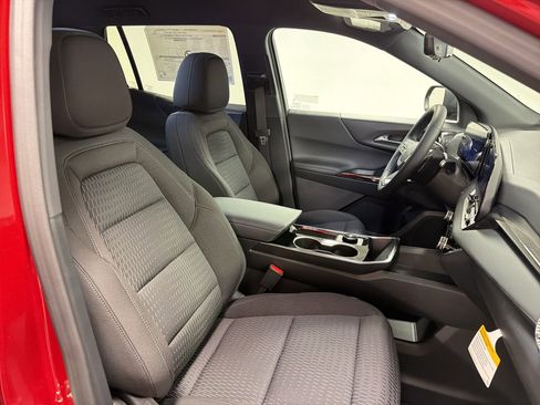New 2026 Chevrolet Equinox LT w/ Safety and Technology Package FWD image 29