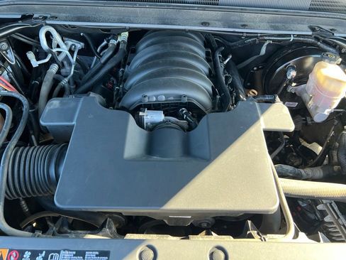 Used 2019 Chevrolet Suburban Premier image 50