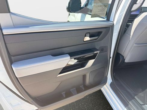 New 2026 Toyota Tundra Limited AWD/4WD image 11