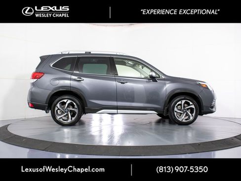 Used 2022 Subaru Forester Touring AWD/4WD image 4