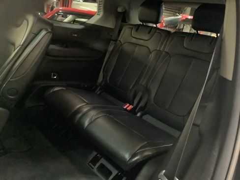 Certified 2023 Jeep Grand Cherokee L Limited w/ Trailer Tow Group (B) AWD/4WD image 20