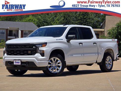 Used 2024 Chevrolet Silverado 1500 Custom AWD/4WD image 1