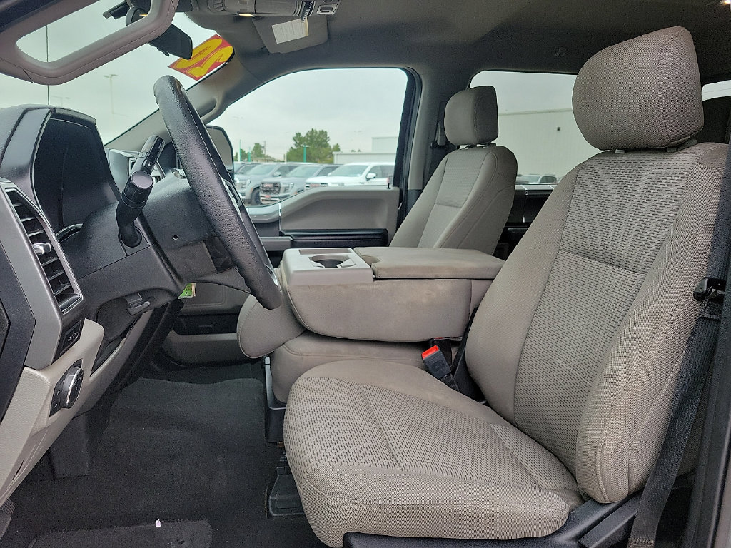 Used 2020 Ford F350 XLT w/ XLT Premium Package AWD/4WD image 23