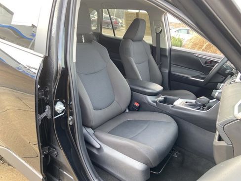 Used 2024 Toyota RAV4 LE image 19