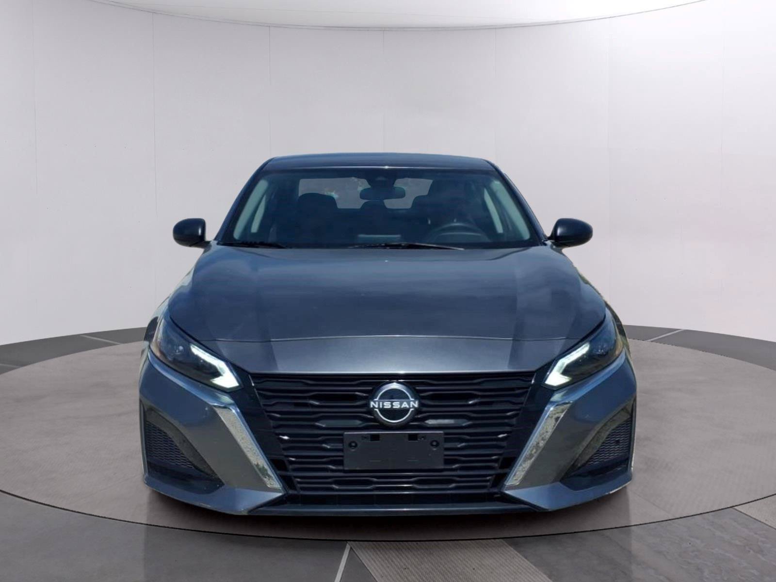 Used 2024 Nissan Altima 2.5 SV FWD image 8