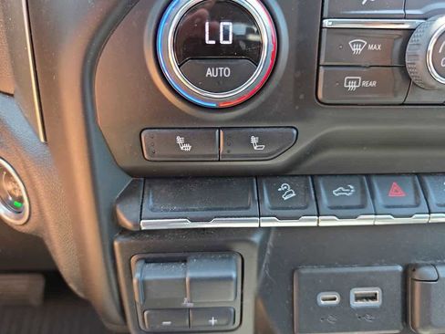 Used 2021 Chevrolet Silverado 1500 LT Trail Boss w/ Bed Protection Package AWD/4WD image 21