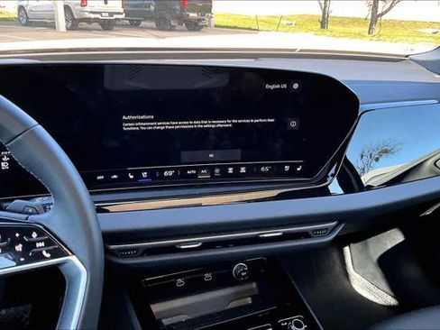 Used 2025 Audi A5 2.0T Premium Plus w/ Premium Plus AWD/4WD image 8
