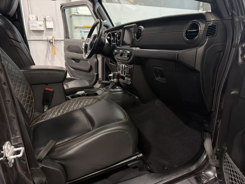 Used 2021 Jeep Wrangler Unlimited Sahara image 23