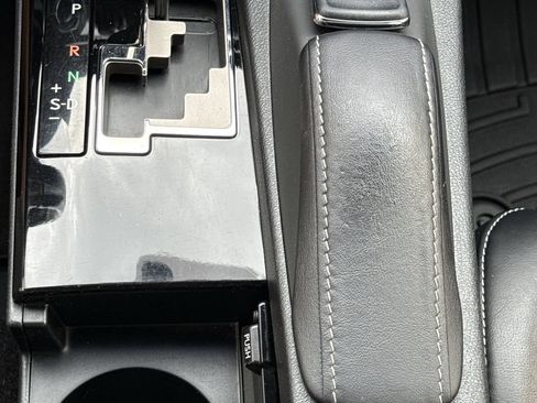 Used 2015 Lexus ES 300h w/ Navigation System Package FWD image 32