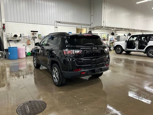 Used 2022 Jeep Compass Trailhawk w/ Trailhawk Elite Group AWD/4WD image 4