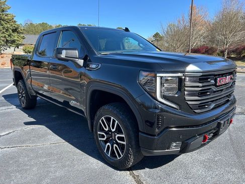 Used 2024 GMC Sierra 1500 AT4 w/ Technology Package image 22