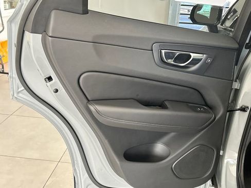 Certified 2025 Volvo XC60 B5 Plus image 22
