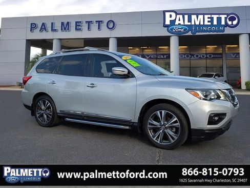 Used 2019 Nissan Pathfinder Platinum image 1