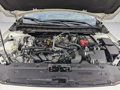 Used 2025 Nissan Altima 2.5 SV image 21