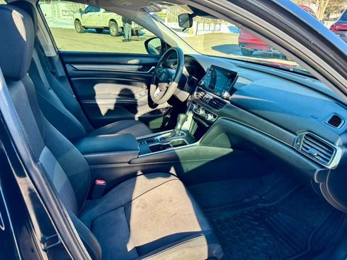 Used 2018 Honda Accord LX image 13