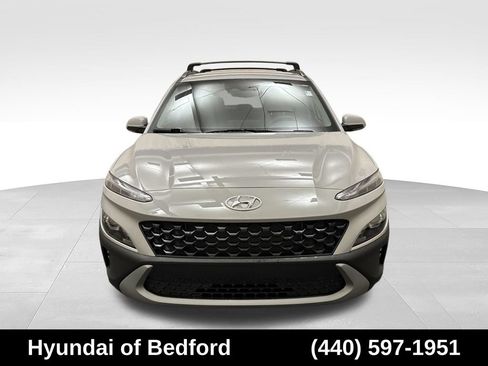 Used 2023 Hyundai Kona SEL FWD image 2