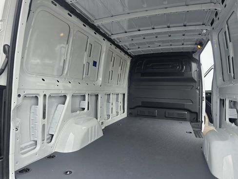New 2026 Mercedes-Benz Sprinter 2500 image 14