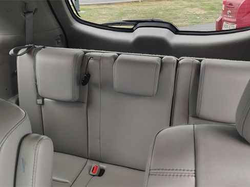 Used 2016 Toyota Highlander XLE image 30