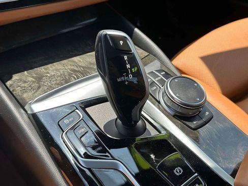 Used 2023 BMW 530i xDrive w/ Convenience Package AWD/4WD image 32