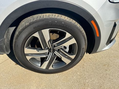 Used 2023 Kia Sorento SX Prestige AWD/4WD image 12